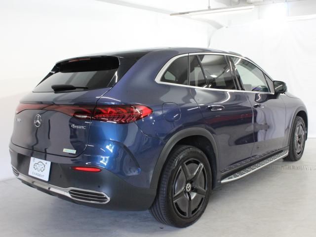 2024 Mercedes-BENZ EQE photo 9