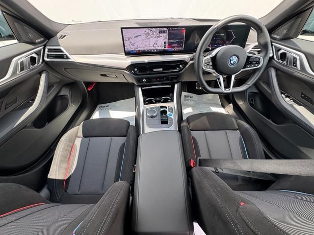 2025 BMW I4 — фото 3