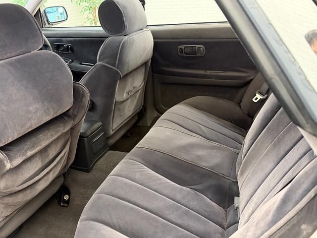 1990 Nissan LAUREL 照片 7