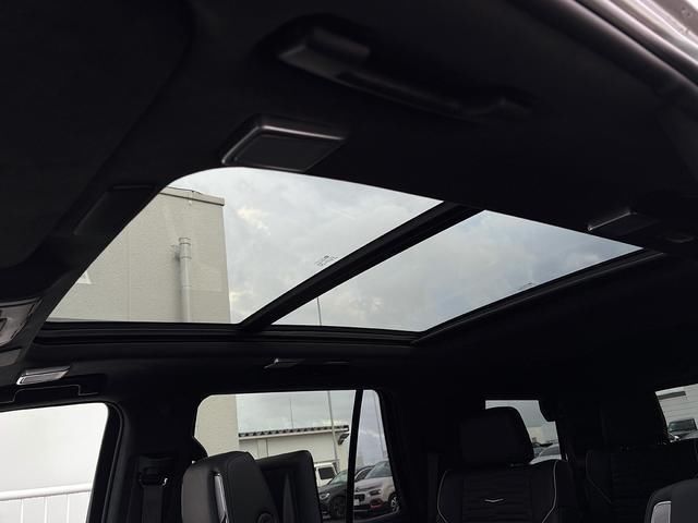 صورة مصغرة 4 لـ 2023 Cadillac ESCALADE