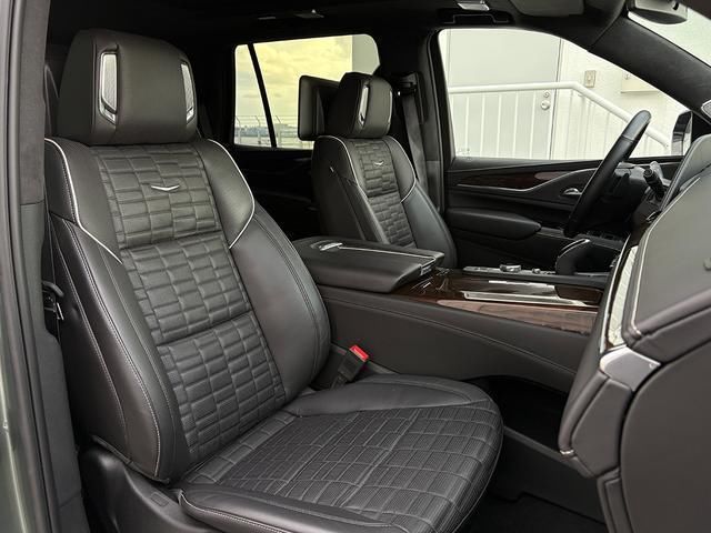 صورة مصغرة 7 لـ 2023 Cadillac ESCALADE