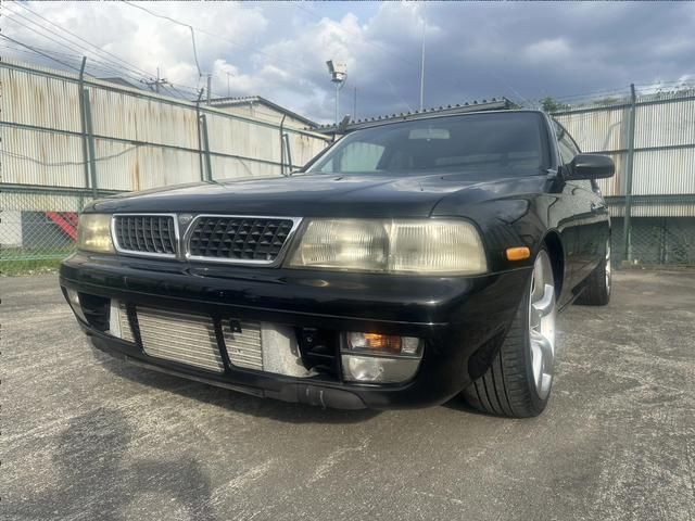 1994 Nissan LAUREL 照片 1