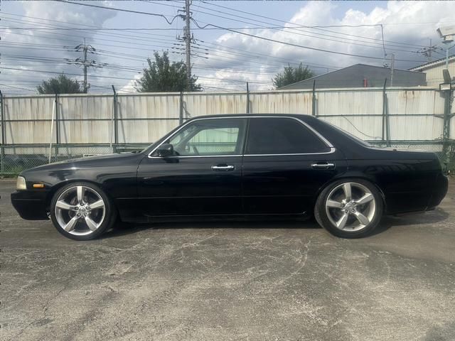1994 Nissan LAUREL 照片 3
