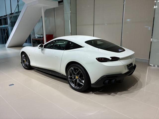 2022 Ferrari ROMA — миниатюра 4