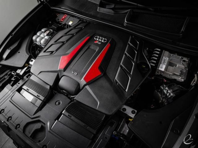 صورة 8 لـ 2021 AUDI RS Q8