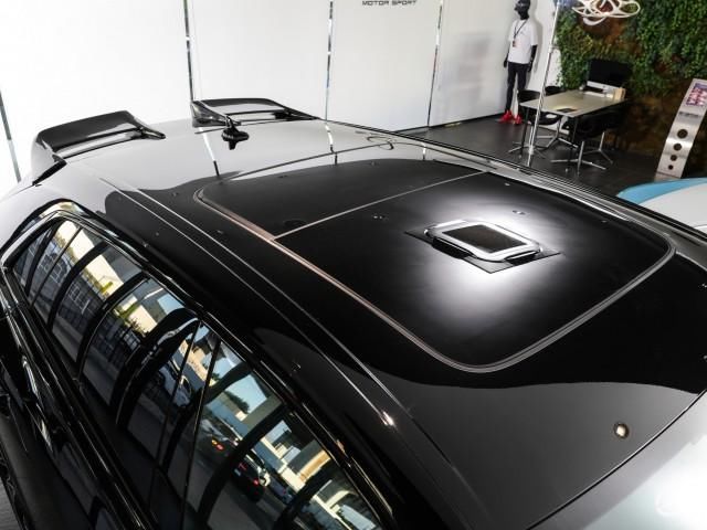 صورة 9 لـ 2021 AUDI RS Q8