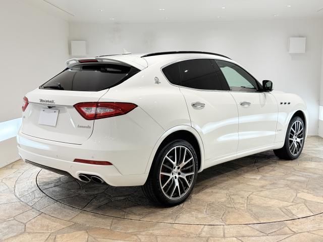2017 Maserati GRAN SPORT — фото 3