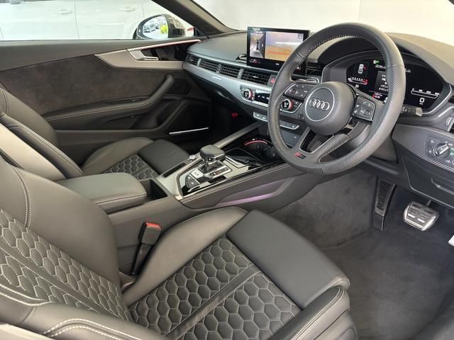 2021 AUDI RS5 photo 2