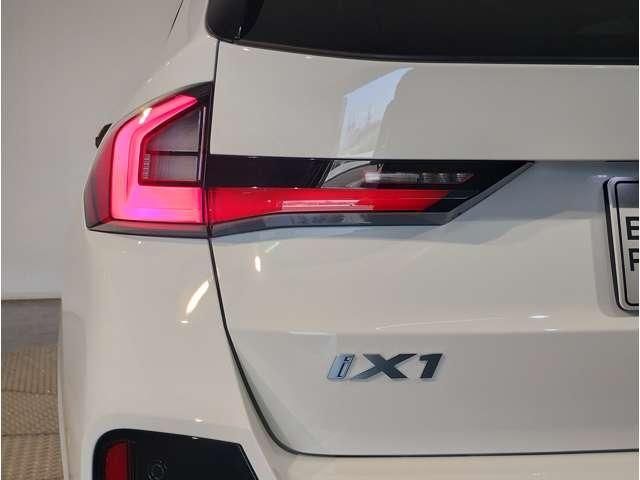 2025 BMW IX1 照片 3