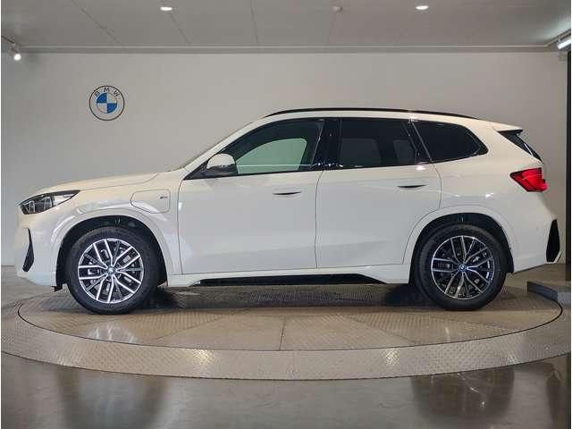 2025 BMW IX1 照片 6