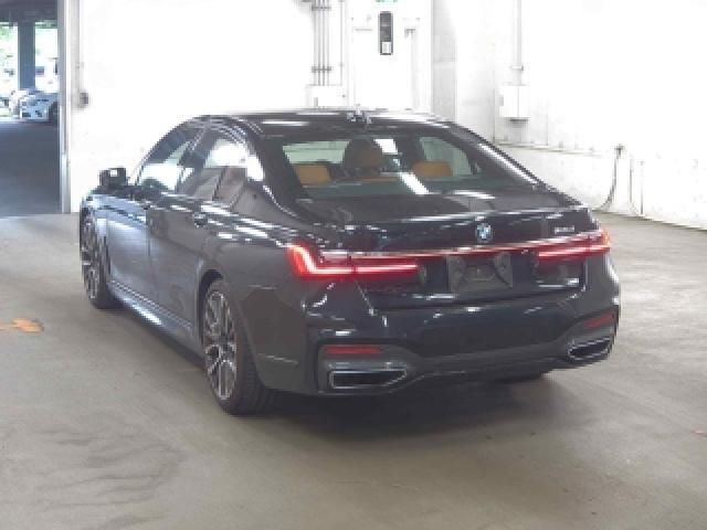 صورة 2 لـ 2021 BMW 7 SERIES