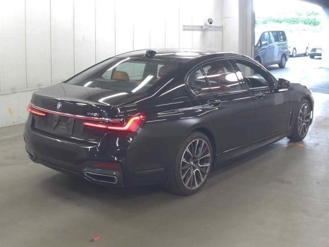 صورة 5 لـ 2021 BMW 7 SERIES