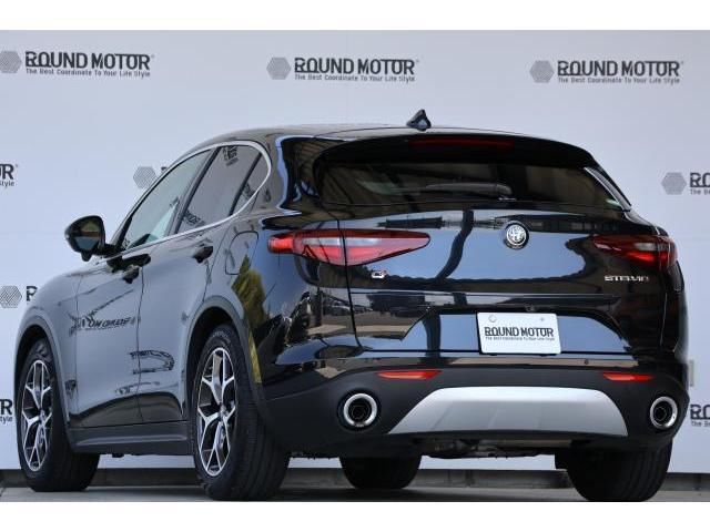 2019 ALFA Romeo STELVIO photo 2