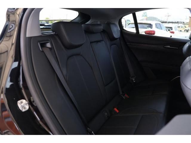 2019 ALFA Romeo STELVIO photo 7