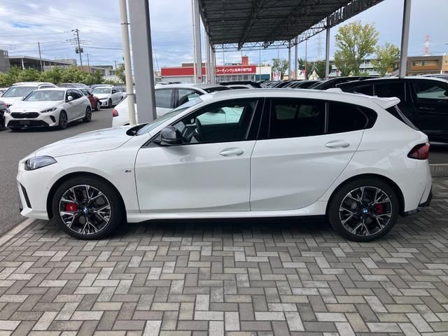 2026 BMW 1 SERIES 缩略图 4