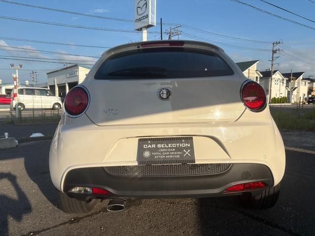 2014 ALFA Romeo MITO 照片 4