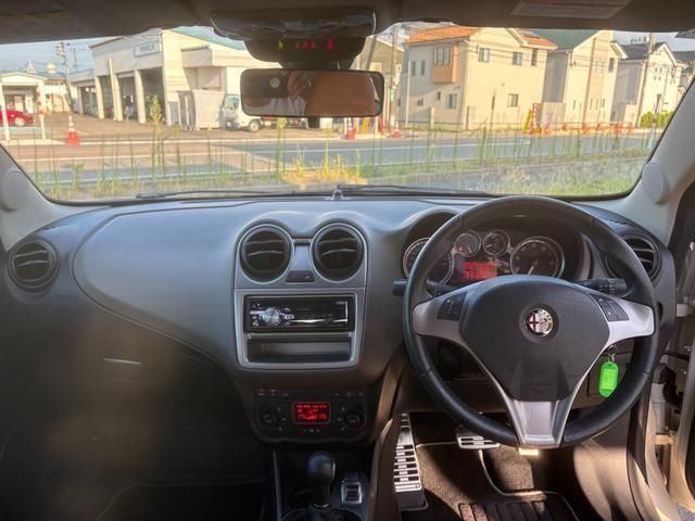 2014 ALFA Romeo MITO 照片 8