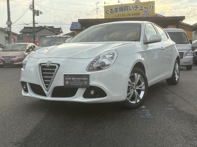 2012 ALFA Romeo GIULIETTA photo 1
