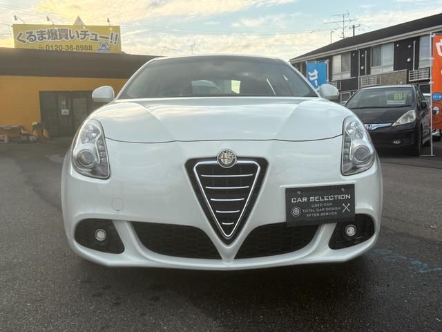 2012 ALFA Romeo GIULIETTA photo 2