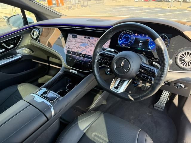 2024 Mercedes-BENZ EQE photo 2