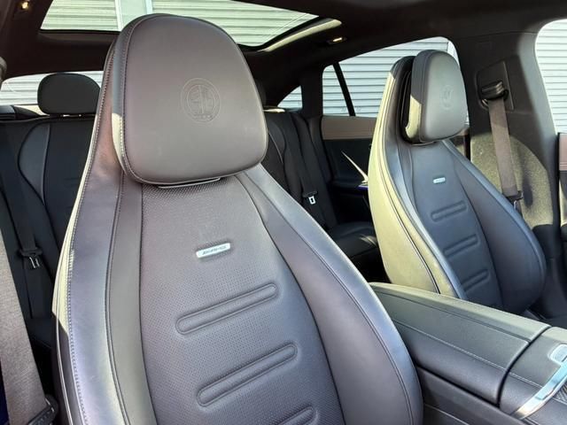 2024 Mercedes-BENZ EQE photo 4