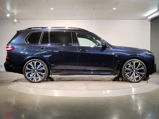 2023 BMW X7 照片 8