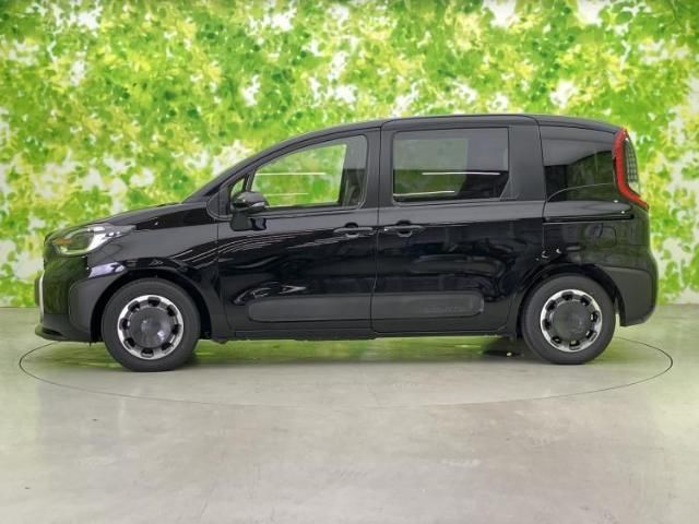 صورة 2 لـ 2026 Toyota SIENTA