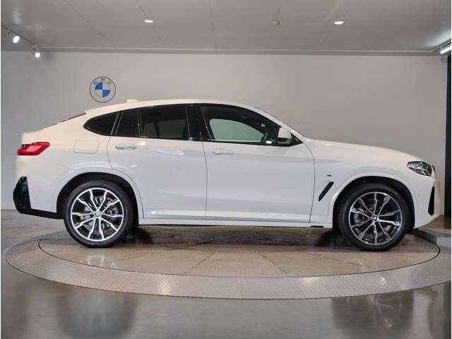 2024 BMW X4 photo 9