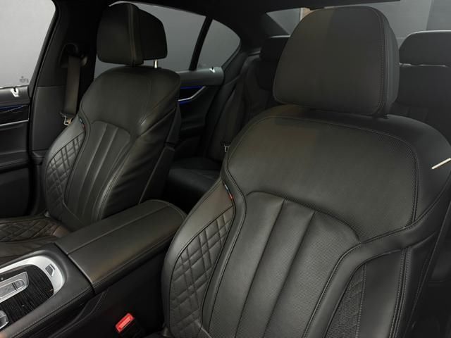 صورة 2 لـ 2019 BMW 7 SERIES