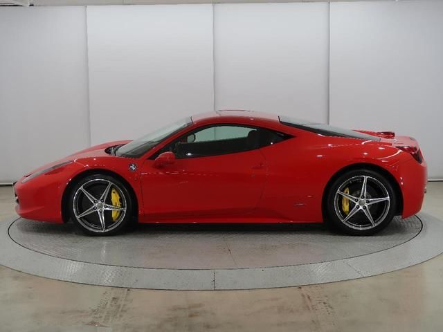 صورة 9 لـ 2010 Ferrari 458 ITALIA