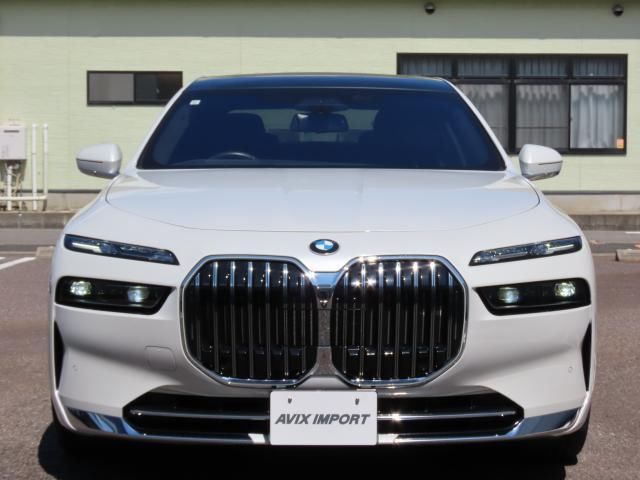 صورة 3 لـ 2023 BMW 7 SERIES