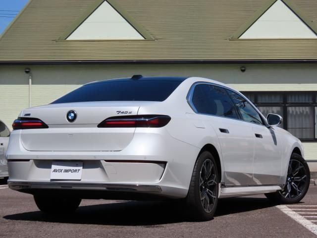 صورة 2 لـ 2023 BMW 7 SERIES
