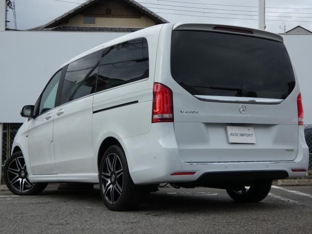 صورة 2 لـ 2016 Mercedes-BENZ V-CLASS