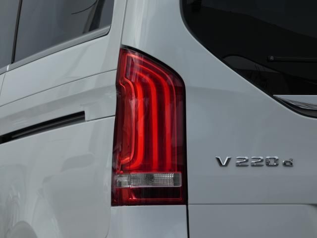 صورة 4 لـ 2016 Mercedes-BENZ V-CLASS