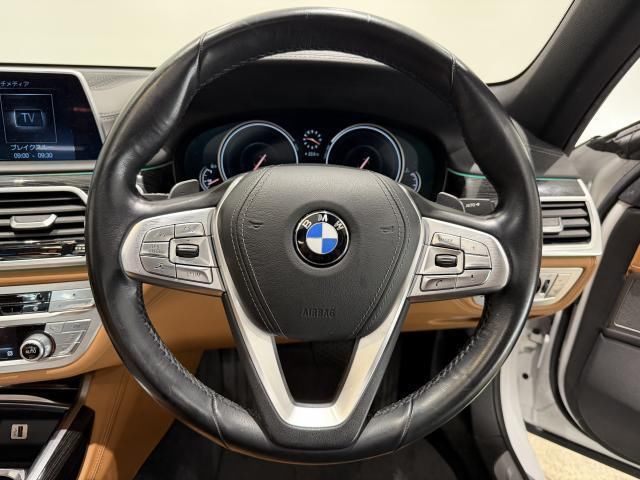 صورة 7 لـ 2016 BMW 7 SERIES