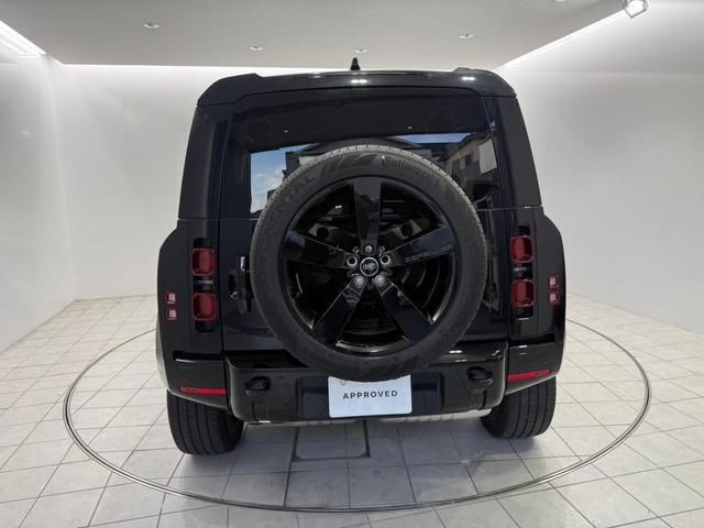 صورة 7 لـ 2025 LAND Rover DEFENDER