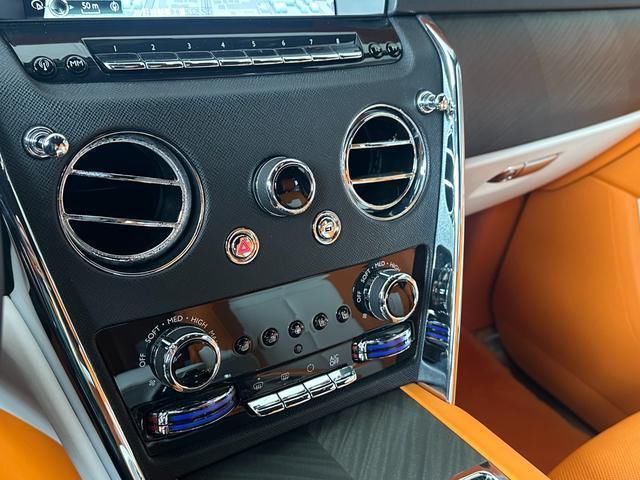 صورة 8 لـ 2019 ROLLS-ROYCE CULLINAN