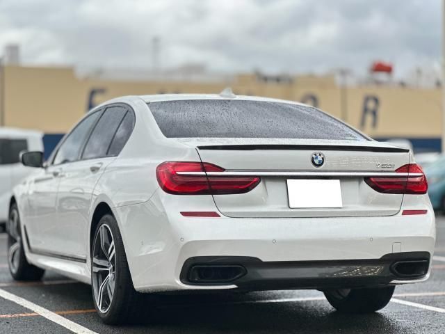 2017 BMW 7 SERIES — фото 2