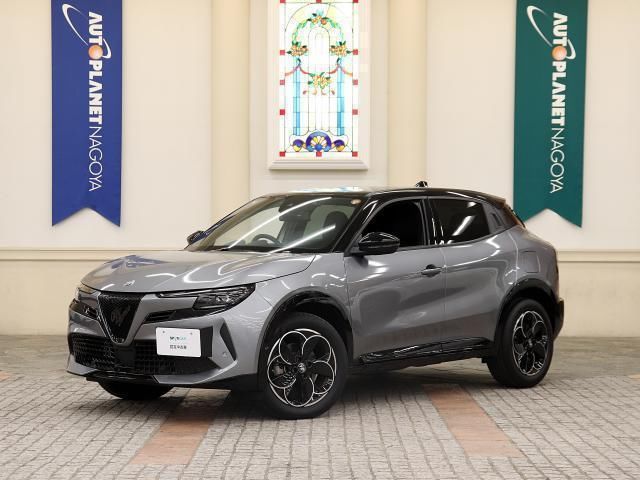 2025 ALFA Romeo JUNIOR 照片 1
