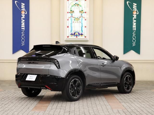 2025 ALFA Romeo JUNIOR 照片 2