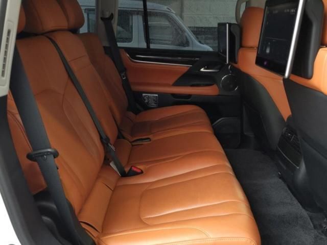 صورة 4 لـ 2016 Lexus LX