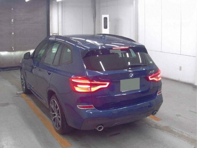 2018 BMW X3 photo 2