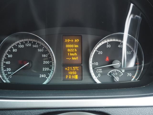 صورة 8 لـ 2012 Mercedes-BENZ V-CLASS