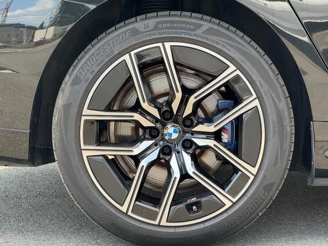 2025 BMW I7 — фото 9