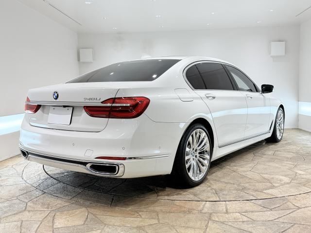 صورة 3 لـ 2019 BMW 7 SERIES