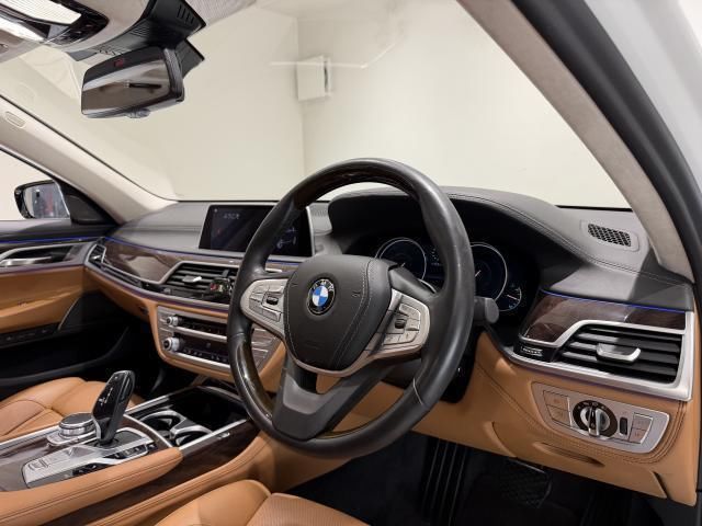 صورة 4 لـ 2019 BMW 7 SERIES