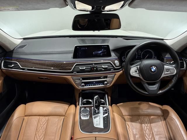 صورة 6 لـ 2019 BMW 7 SERIES