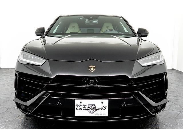 2023 Lamborghini URUS — фото 6
