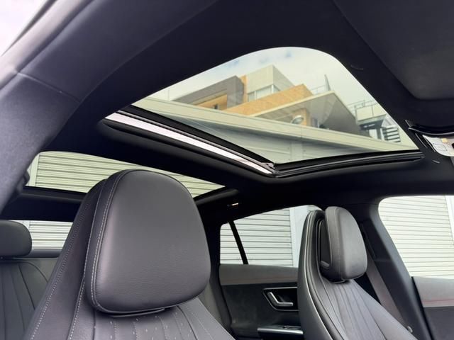 2024 Mercedes-BENZ EQE photo 8