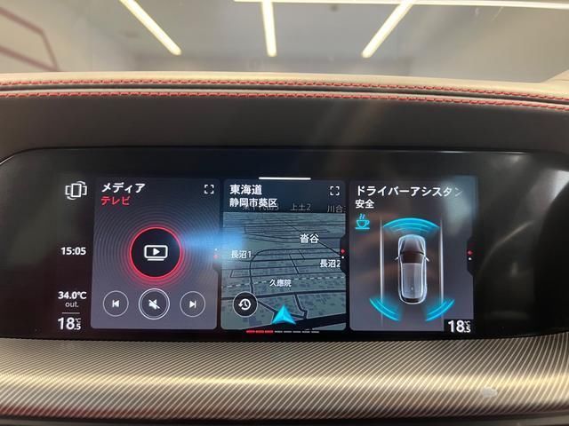 2021 ALFA Romeo STELVIO 照片 9